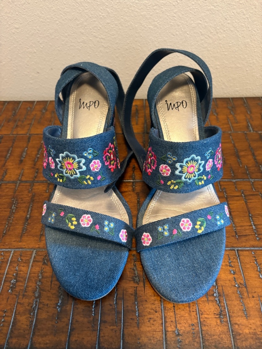 Impo Denim Embroidered Floral Heeled Sandals Size 9.5 - Picture 2 of 8